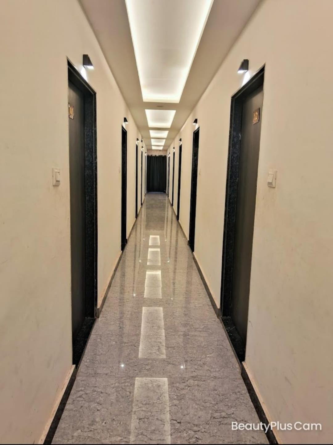 Hotel Shiv Mangalam Near Kashi Vishwanath Tample Bénarès Extérieur photo