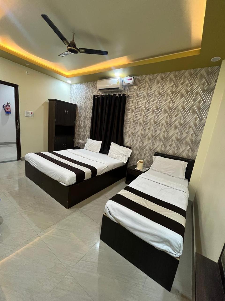 Hotel Shiv Mangalam Near Kashi Vishwanath Tample Bénarès Extérieur photo